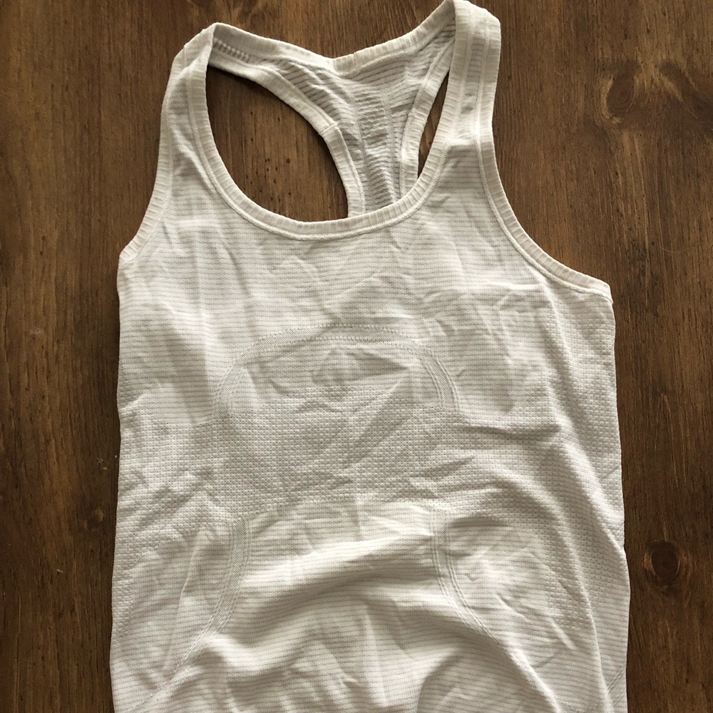 FINAL SALE // White lululemon tank